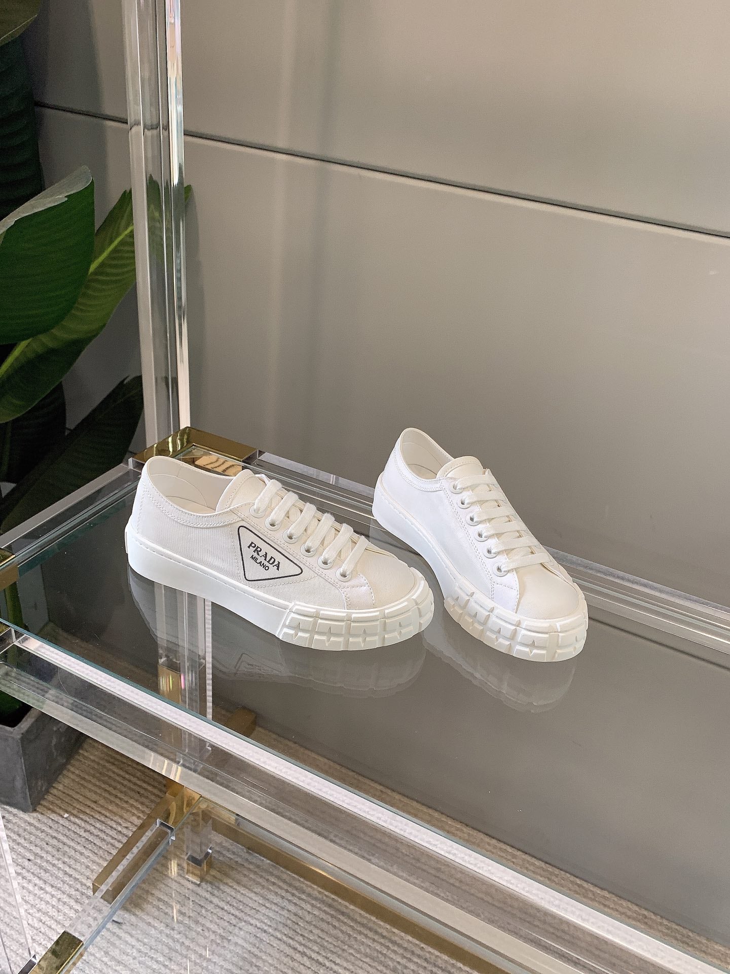 Prada - Белые кроссовки - Кеды - Повседневная обувь