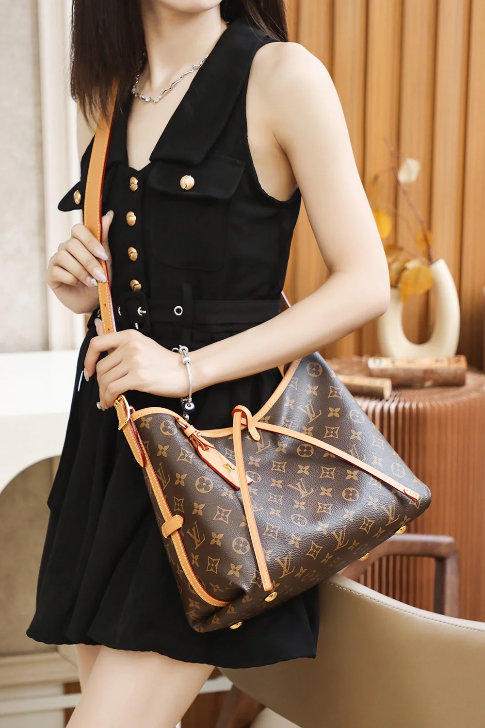 Сумка LV Carryall Bow, маленькая, коричневая.