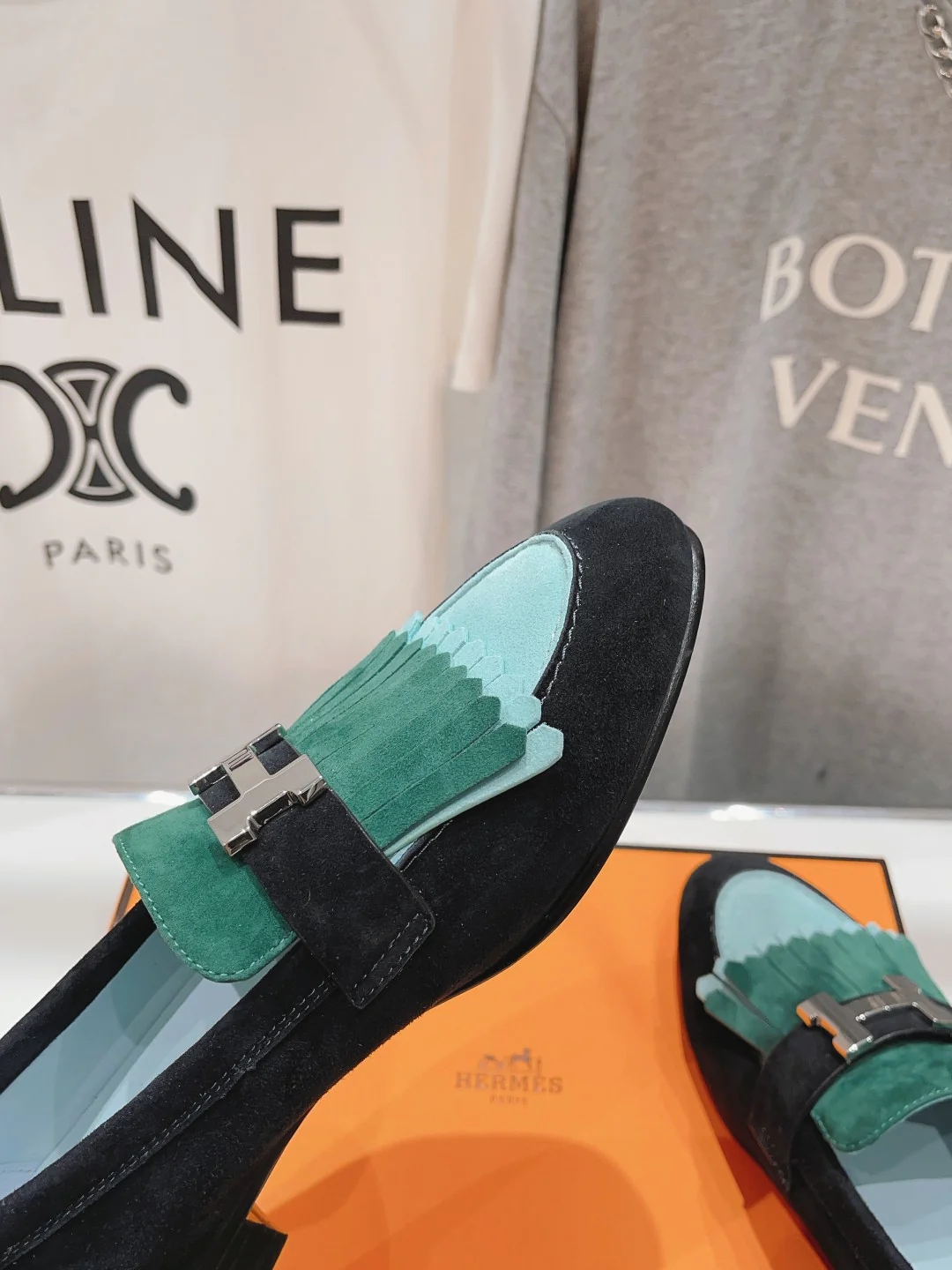 Новые лоферы Hermes Kelly 2023 года - зеленые