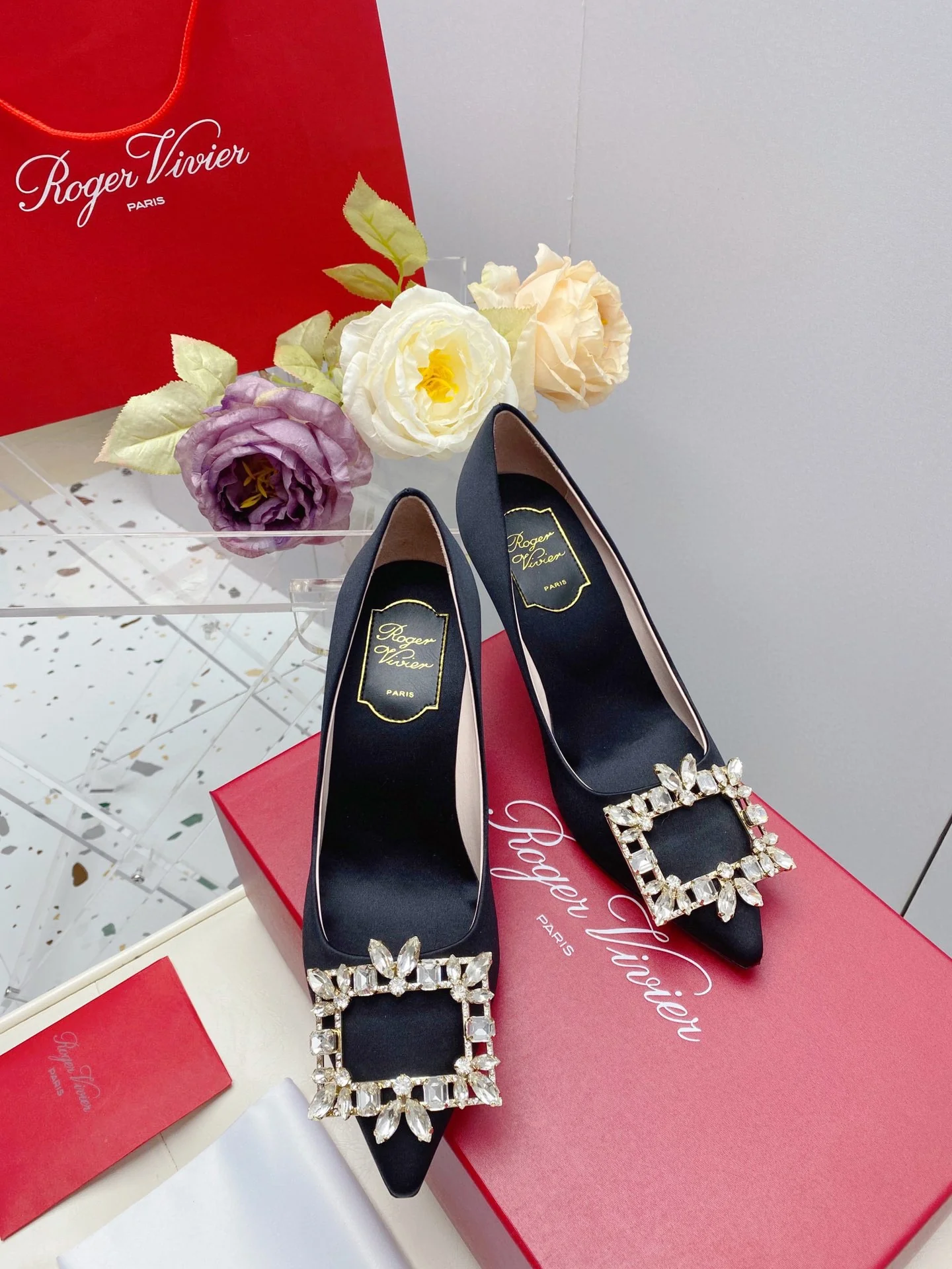 Обувь RV Shoes - Новинка ранней весны 2023 года - Туфли на высоком каблуке с пряжкой в ??виде снежинки - Черные