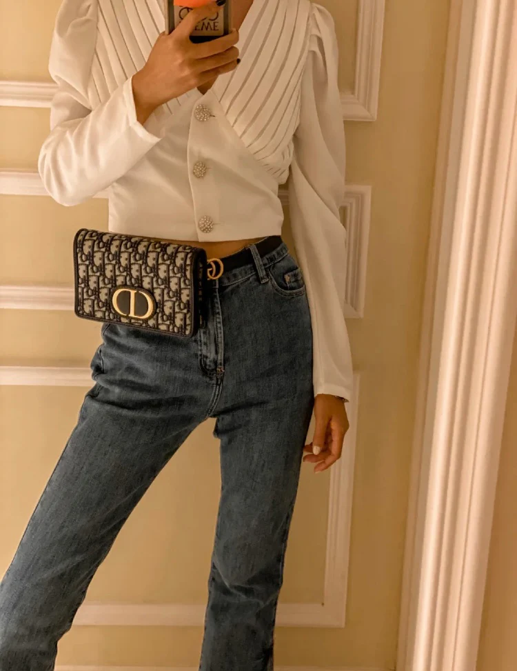 Сумка Chanel Montaigne - Серия 30 - Фотографии в одежде