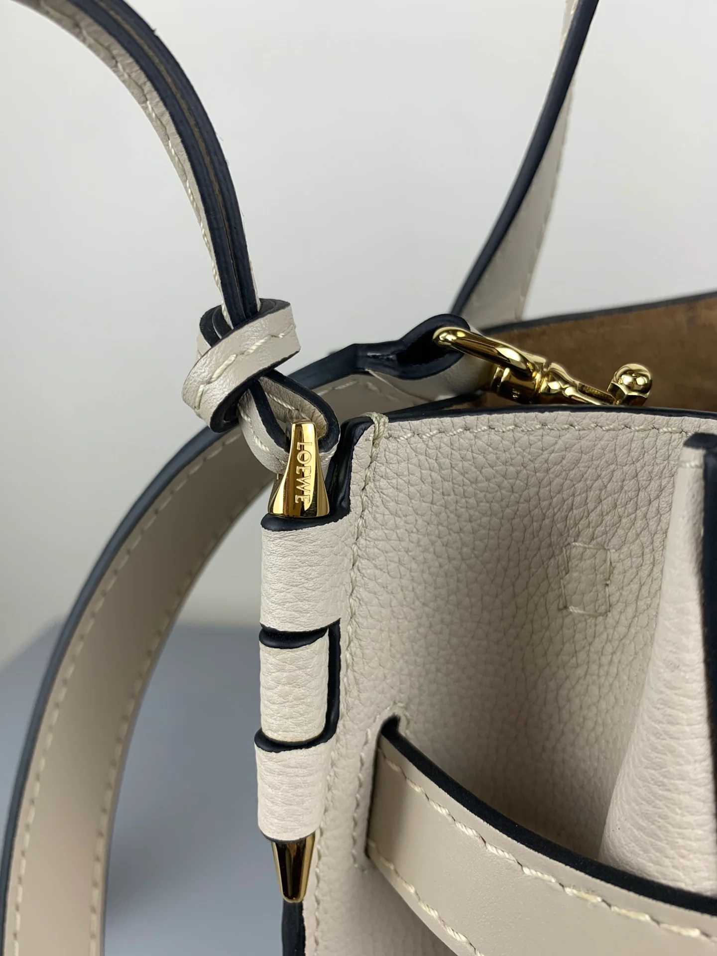 Мини-сумочка Loewe-gate-1