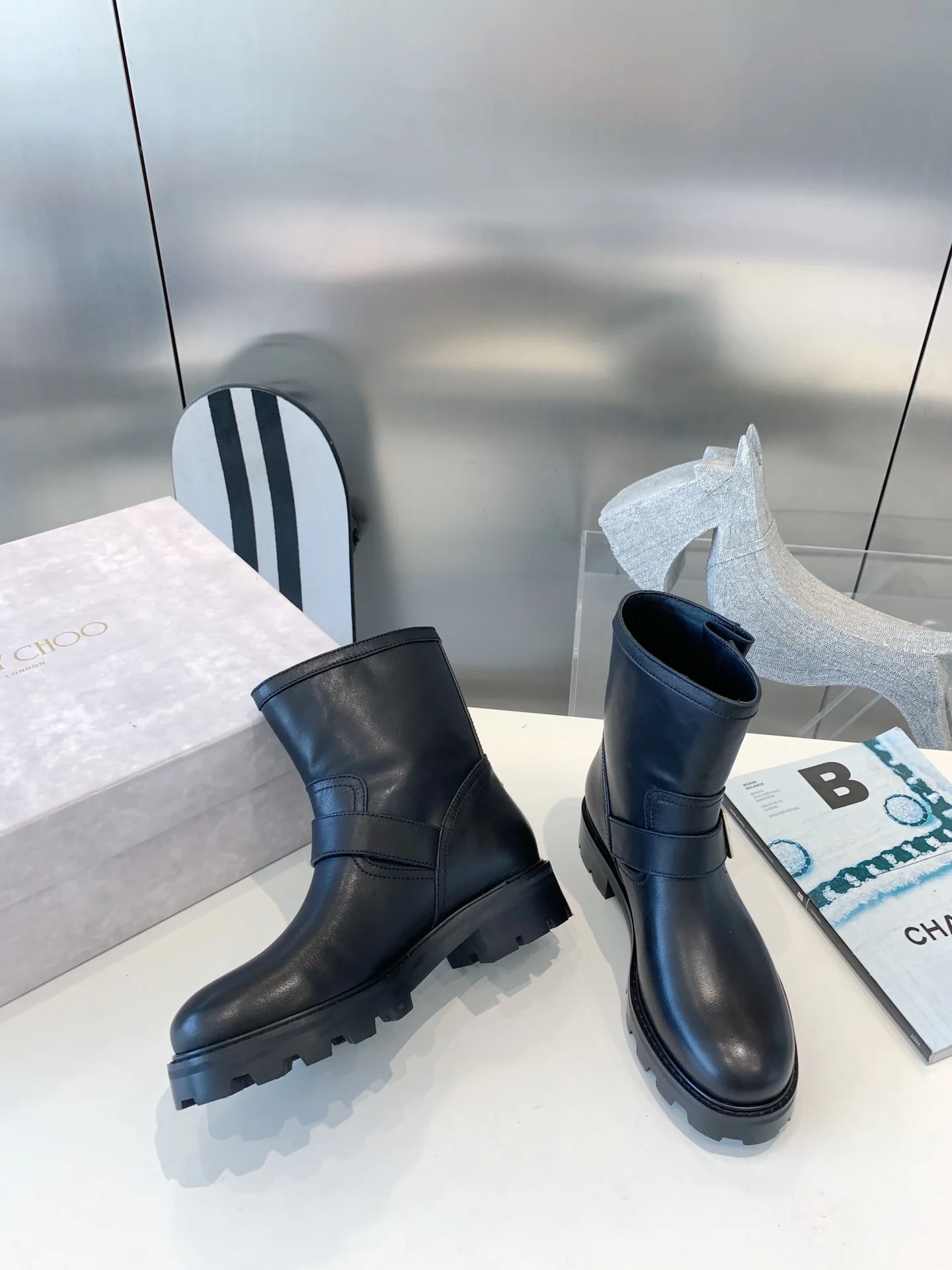 Jimmy - Новинка 2022 года - Кожаные ботильоны