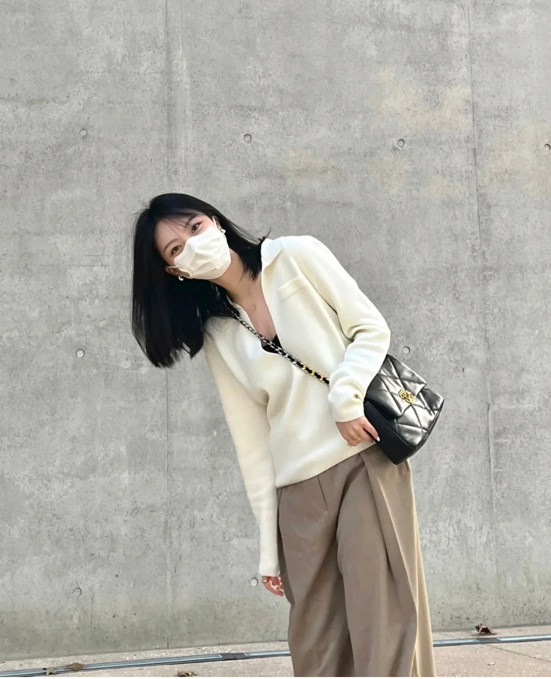 Маленькая сумочка Chanel 19bag - черная