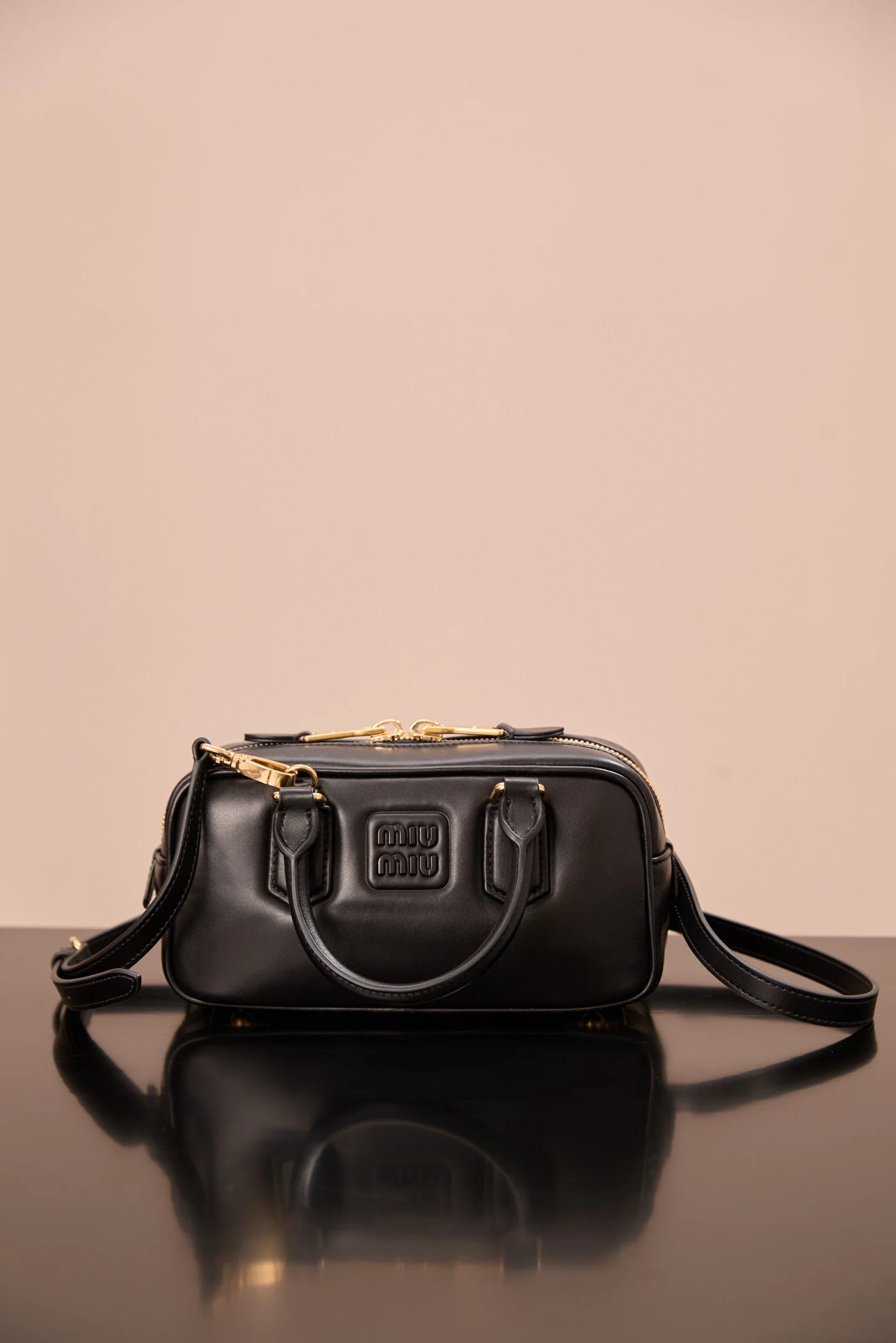 Miu Miu-5bb142m1100-???????-кожаная-сумка для боулинга-маленькая-черная