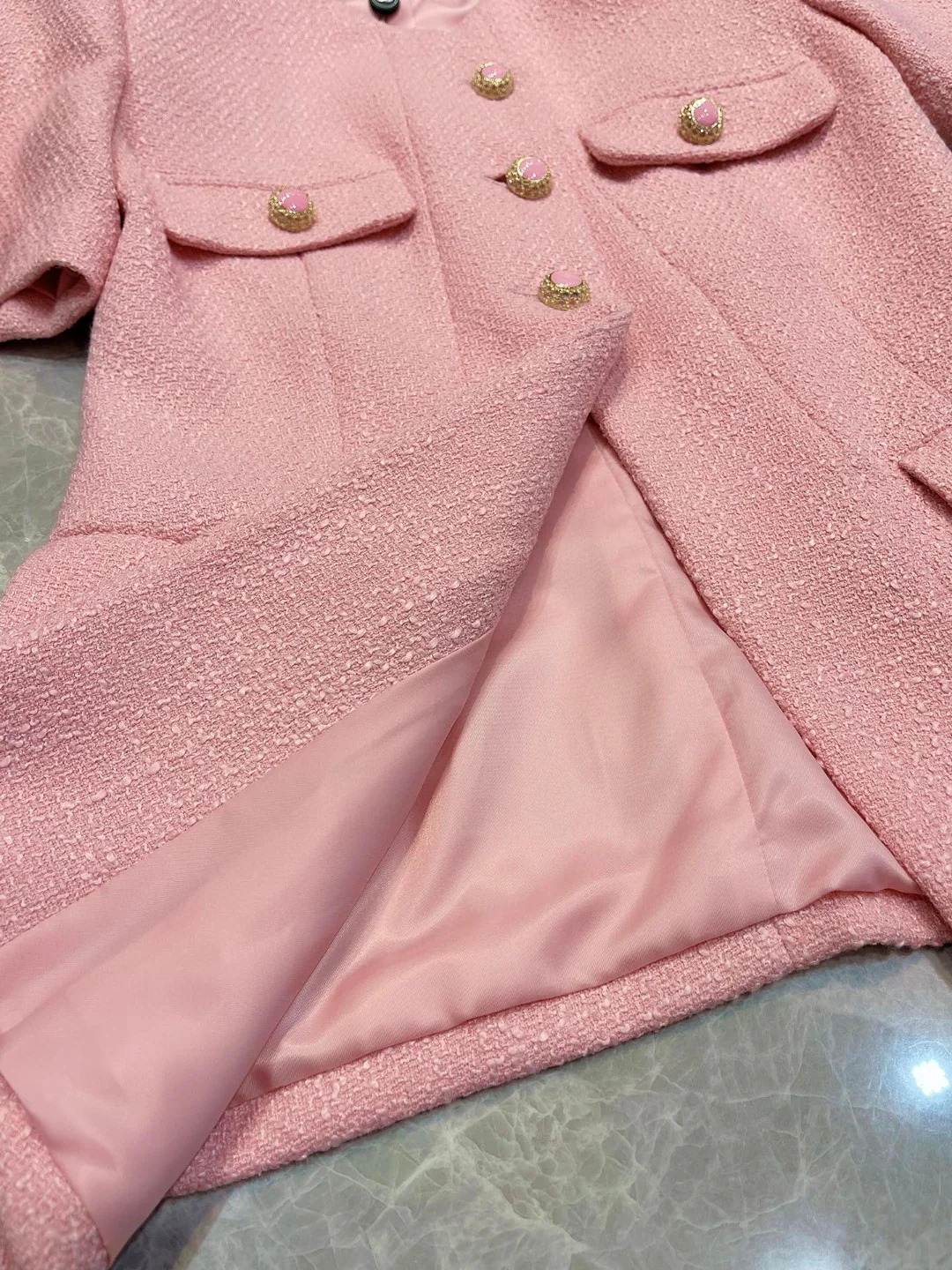 Chanel 2403 - Элегантный твидовый костюм с жакетом - Оранжево-розовый