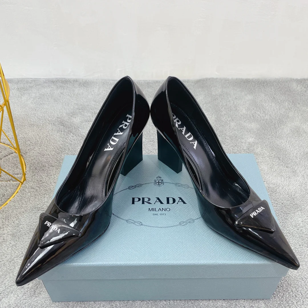 Новинки Prada весна/лето 2022 - Туфли на высоком каблуке - 1
