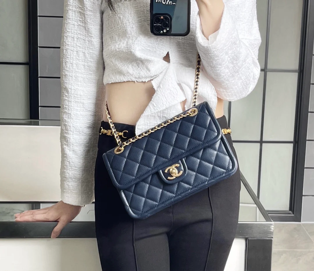 Булочка из тофу от Шанель