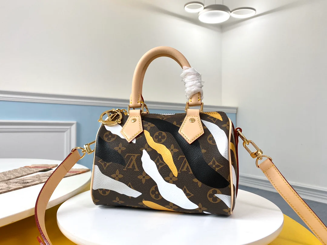 m45202-LV-Classic-Speedy-Handbag-League of Legends Capsule Collection-Yellow