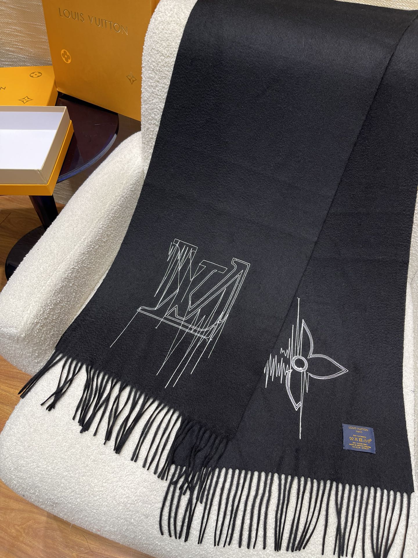 Вышитый шарф LV - 180 см - 35 см - 100% кашемир - черный