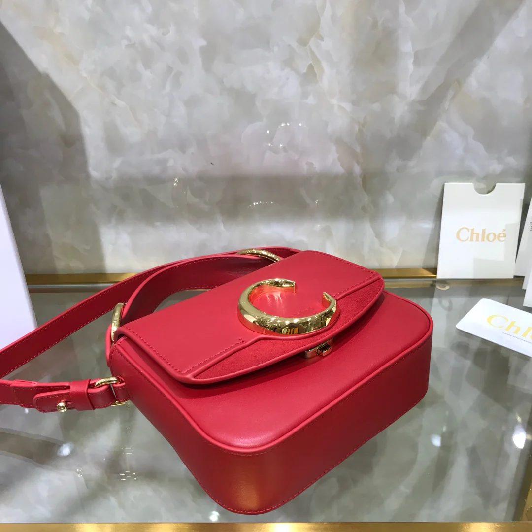 Сумка Chloe C-bag - сочетание гладкой телячьей кожи и замши - красная