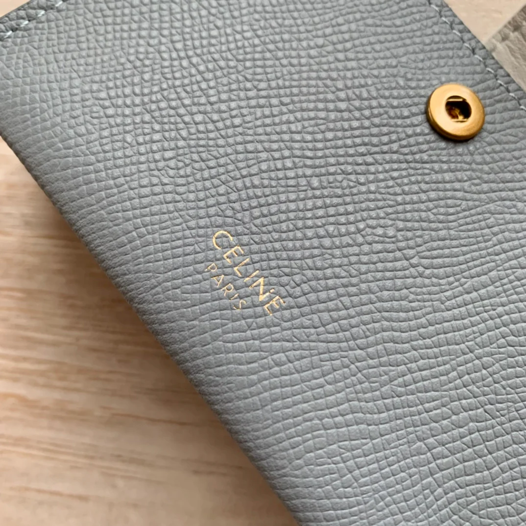 Celine 粒面牛皮风琴卡包