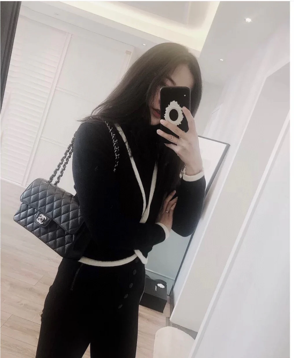 Chanel Classic Flap Caviar Black Medium