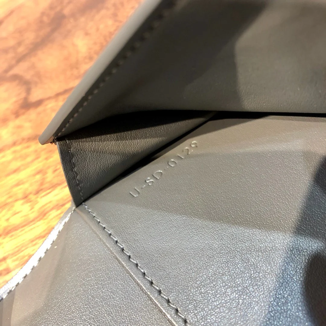 Celine长夹-STRAP大号粒面小牛皮钱包