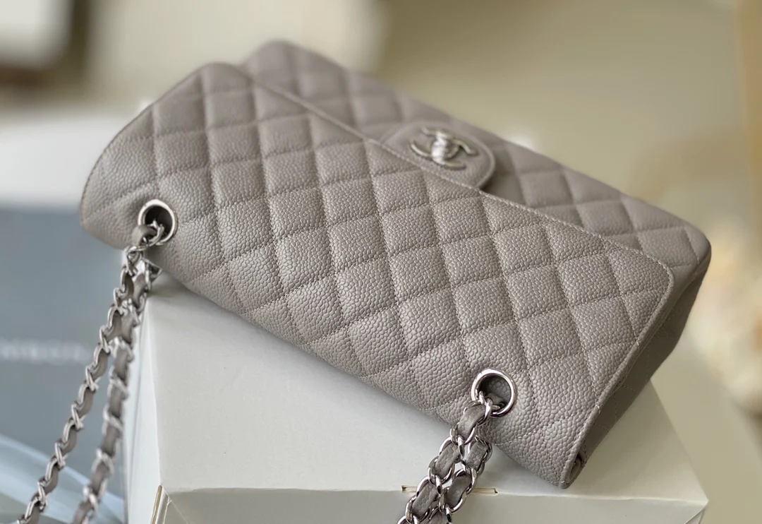 Chanel - Икра - Сумка CF - Серая с серебряной пряжкой - 25 см