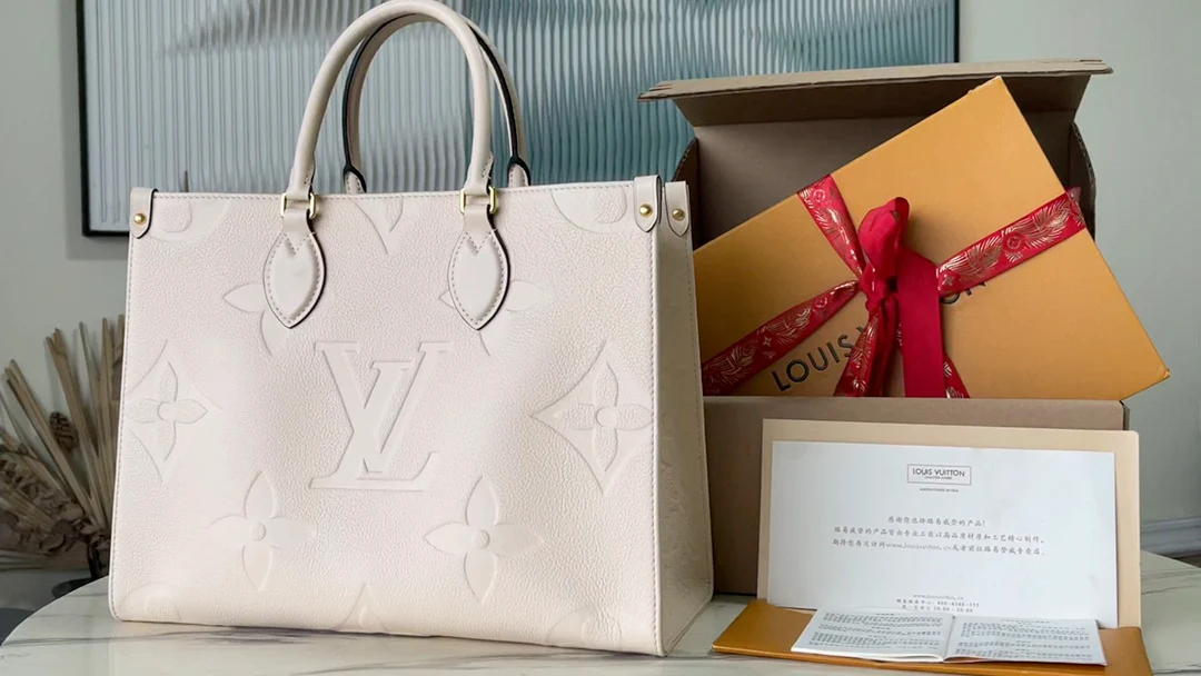 m46531-LV-onthego-mm-off-white