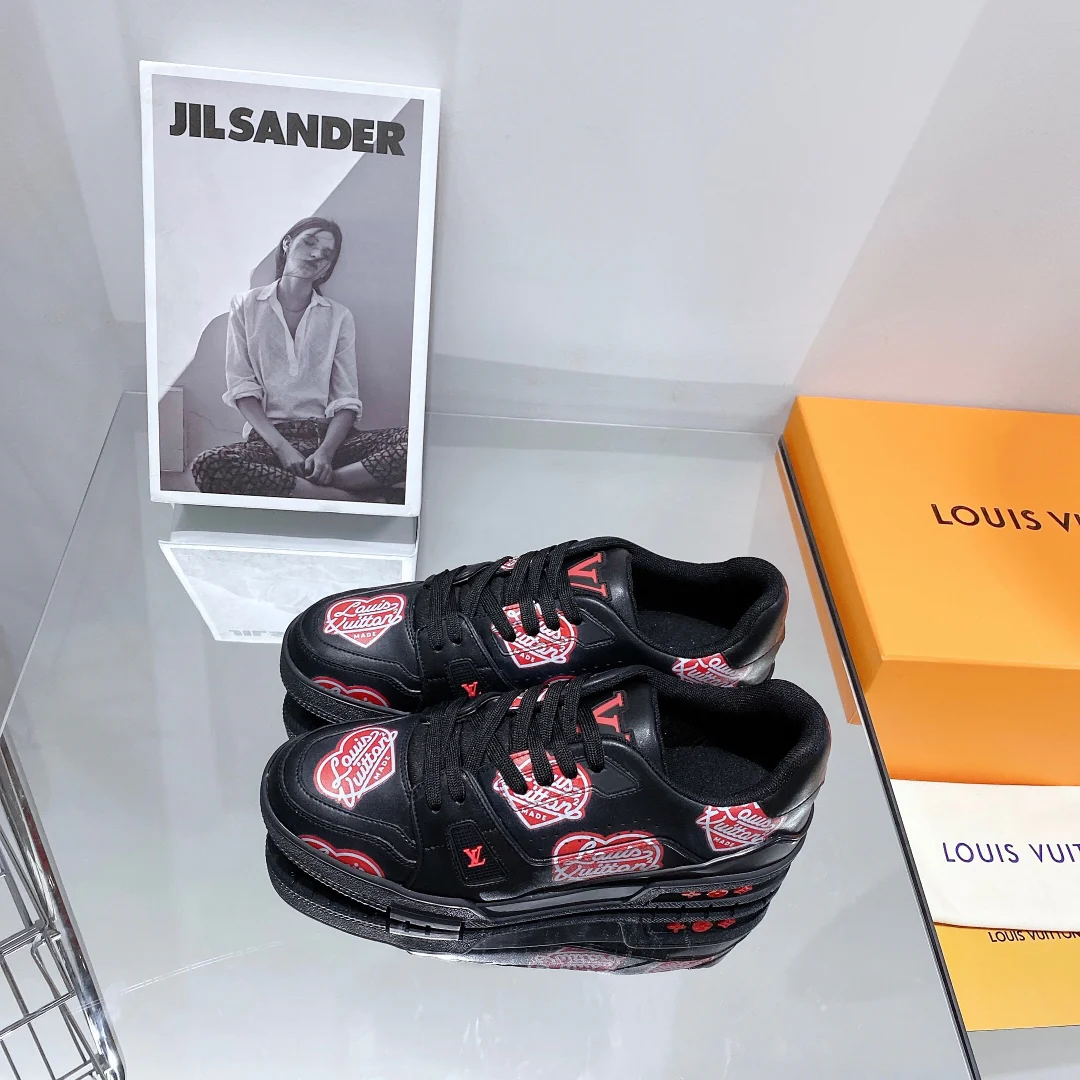 Обувь LV - кроссовки LV, стиль - парная модель - повседневная обувь - 1