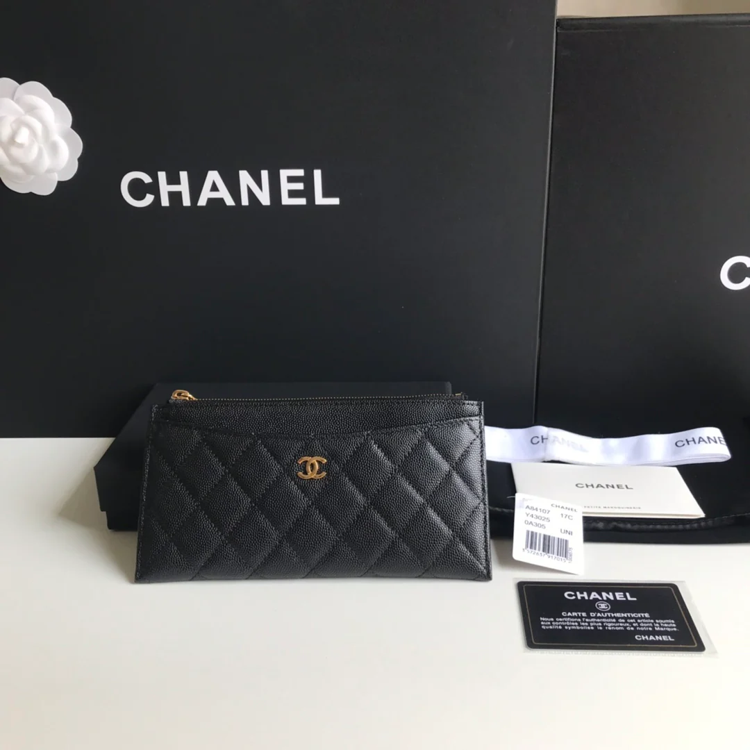 Chanel - Длинный кошелек/держатель для карт на молнии - Плоский длинный кошелек - Черная кожа цвета личи с золотой пряжкой