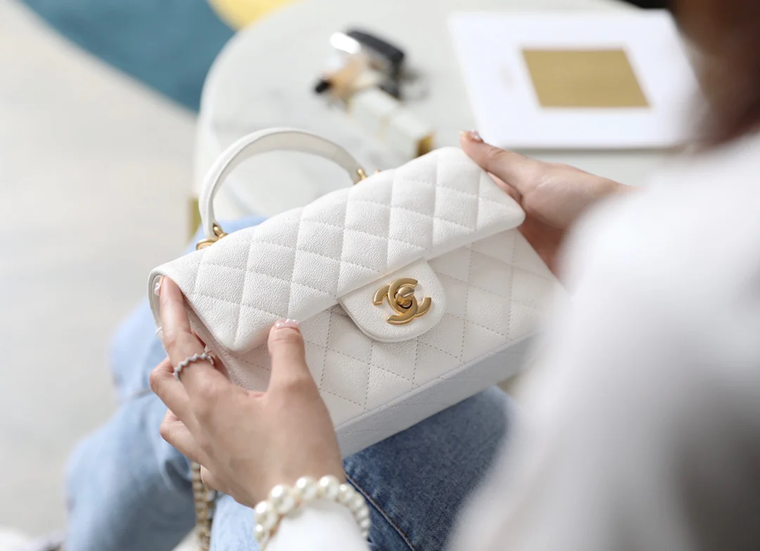 Ручка Chanel Coco (белая)