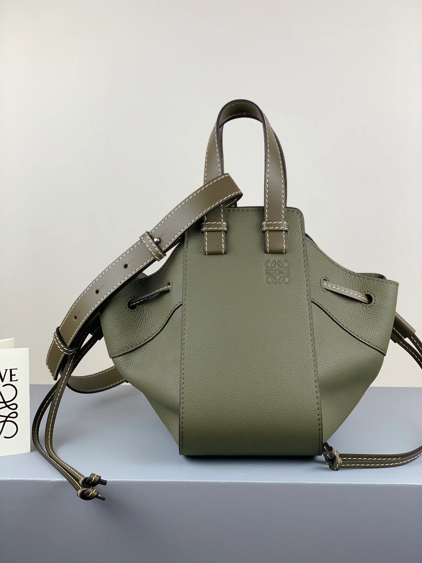 Гамак Loewe с завязками, маленький размер 21-14-26 см, с узором ?Личи? и зеленым цветом ?Киви?.