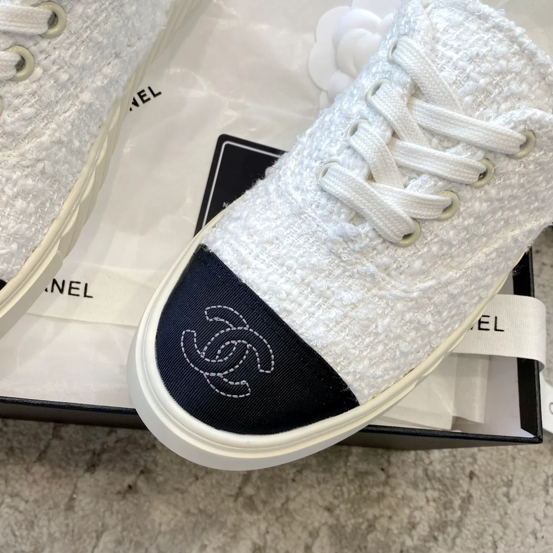 Новинка сезона весна/лето 2023 от Chanel - Кеды в стиле 