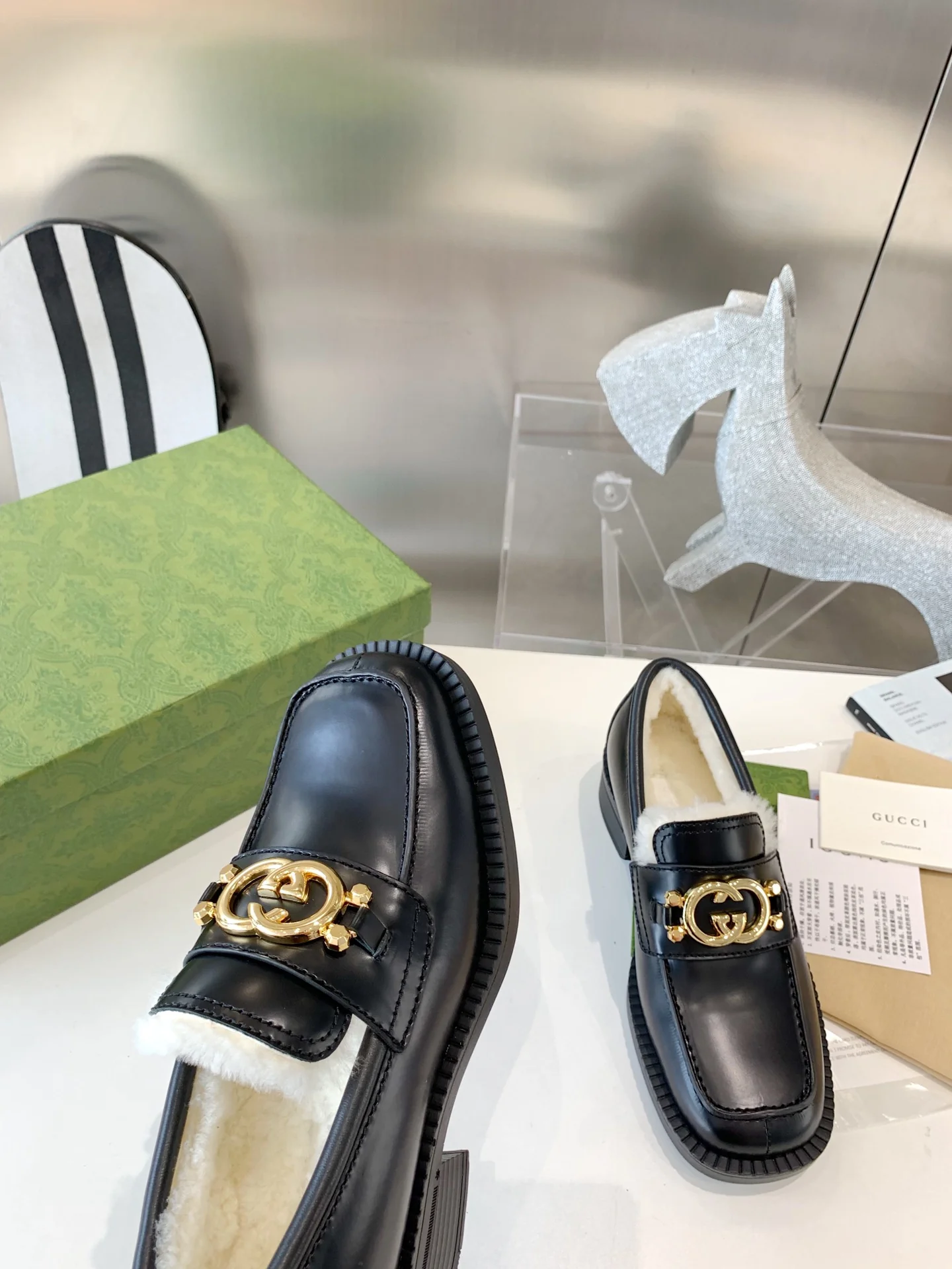 Gucci - Меховые туфли с закрытым носком