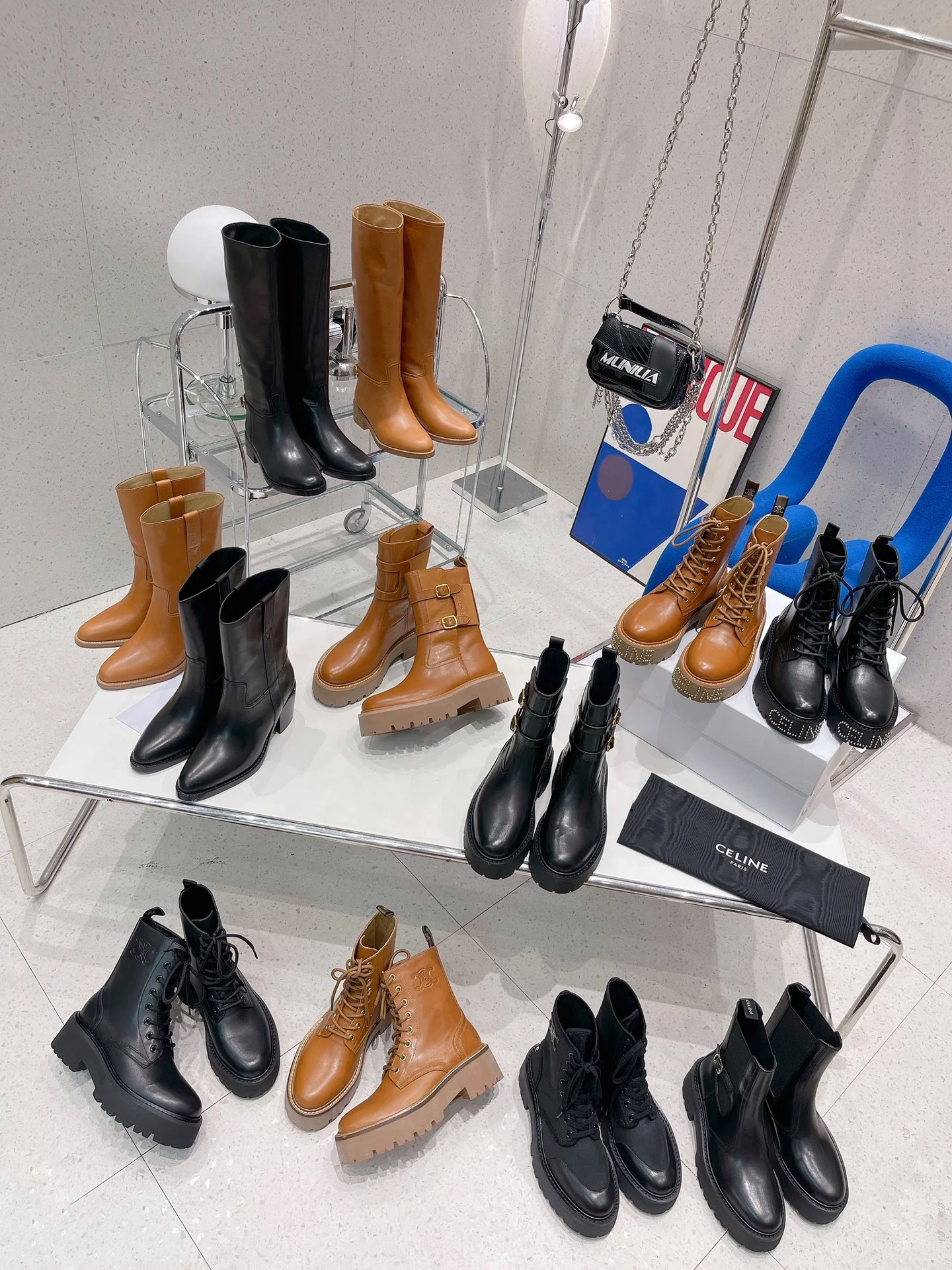 Новые поступления коллекции Celine осень/зима 2022 — изображение коллекции