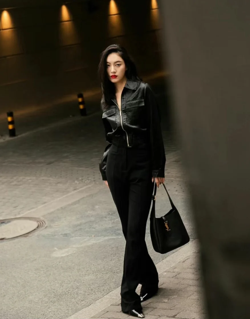 Сумка-хобо YSL Le 5 A 7 Soft, черная - Body Image