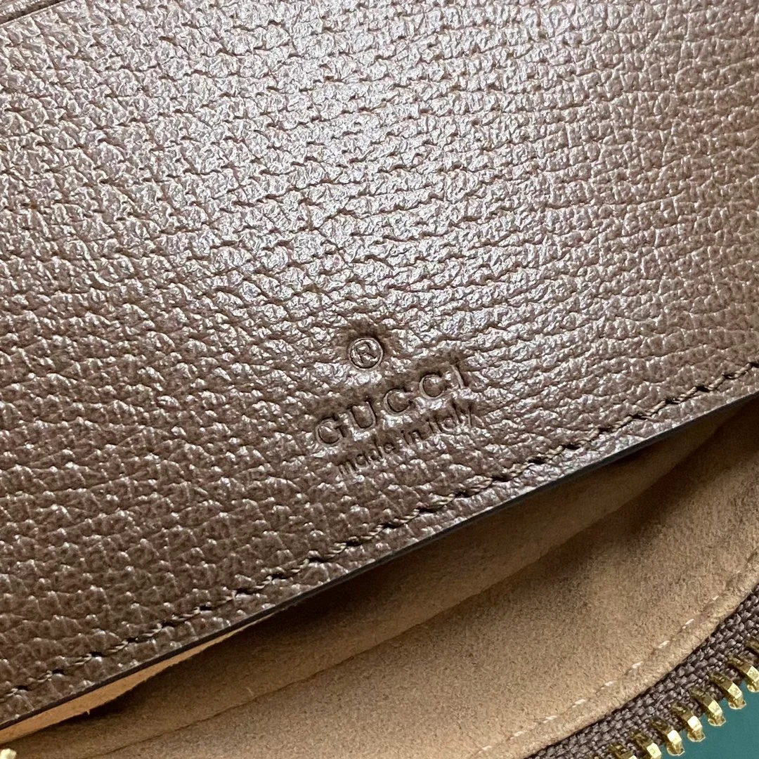 Сумка-подмышка Gucci из серии ?Офидия?