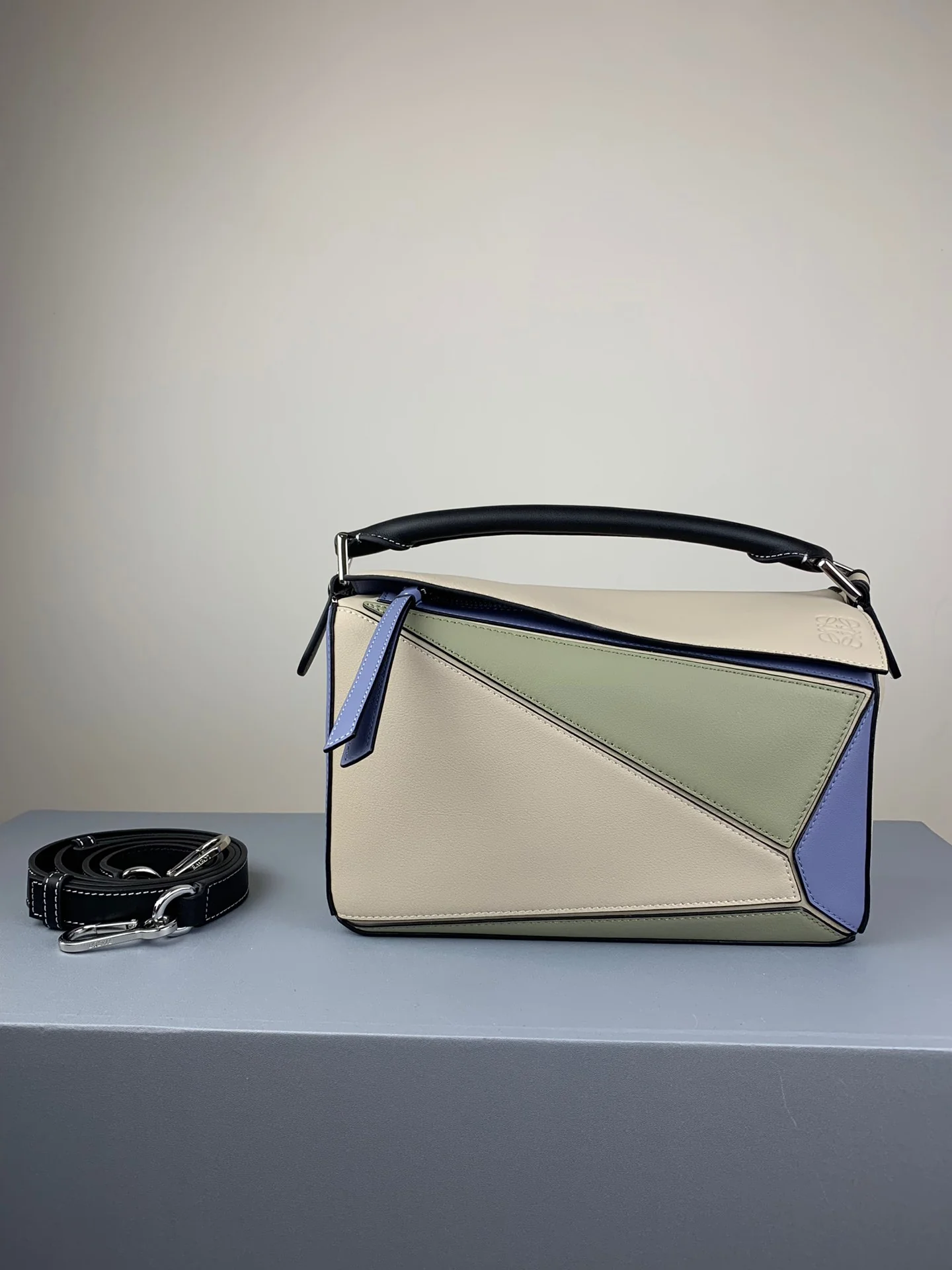 Сумка Loewe Puzzle, телячья кожа, средний размер, 2 шт.