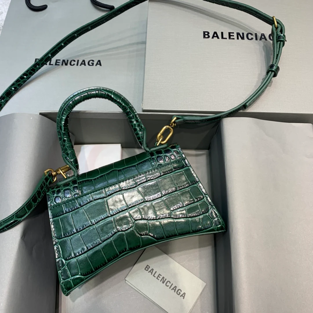 Сумка Balenciaga Hourglass, размер XS, темно-зеленый цвет, с крокодиловым рисунком.