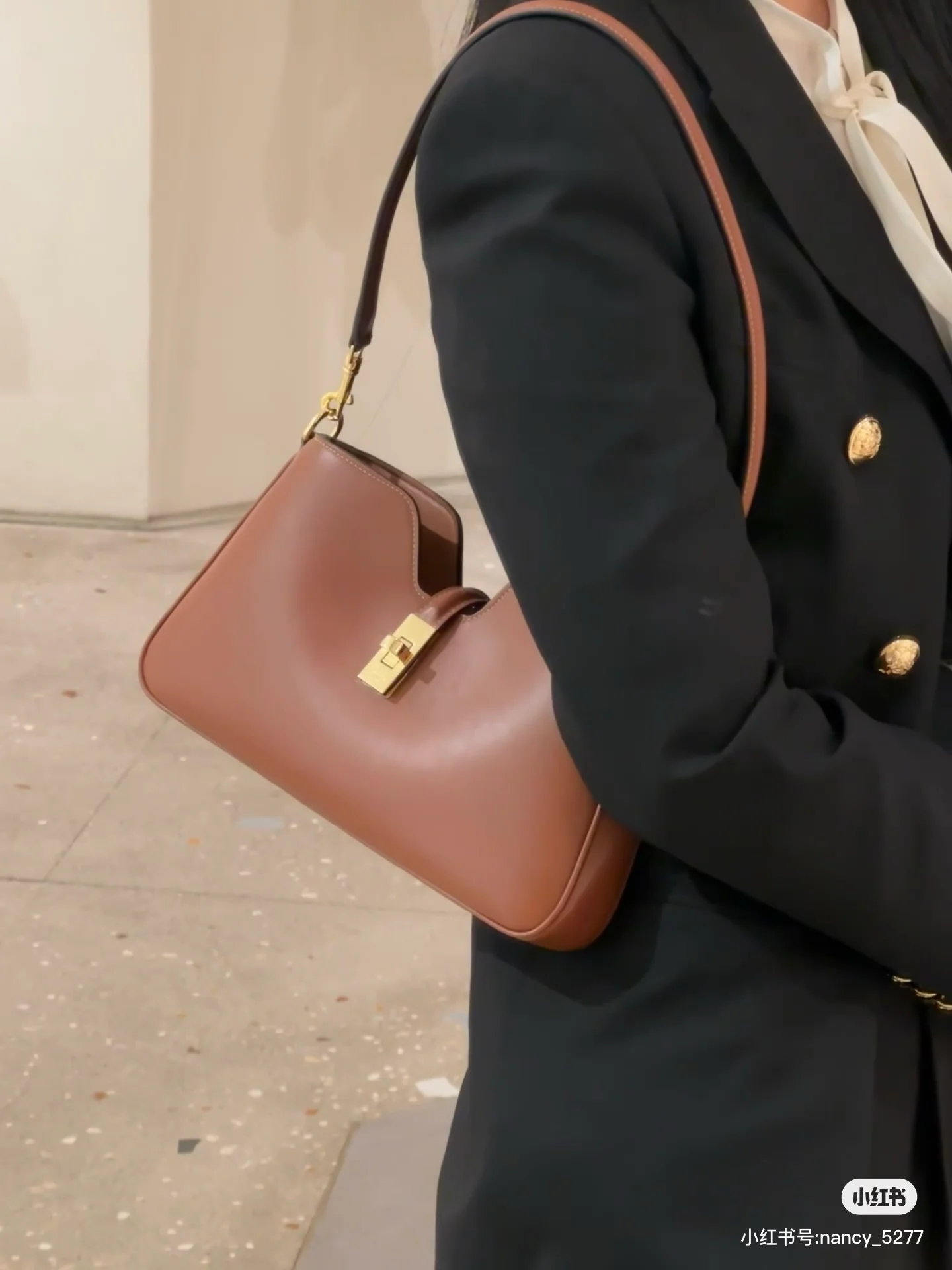 Кожаная сумка через плечо Celine Camille - коричневая