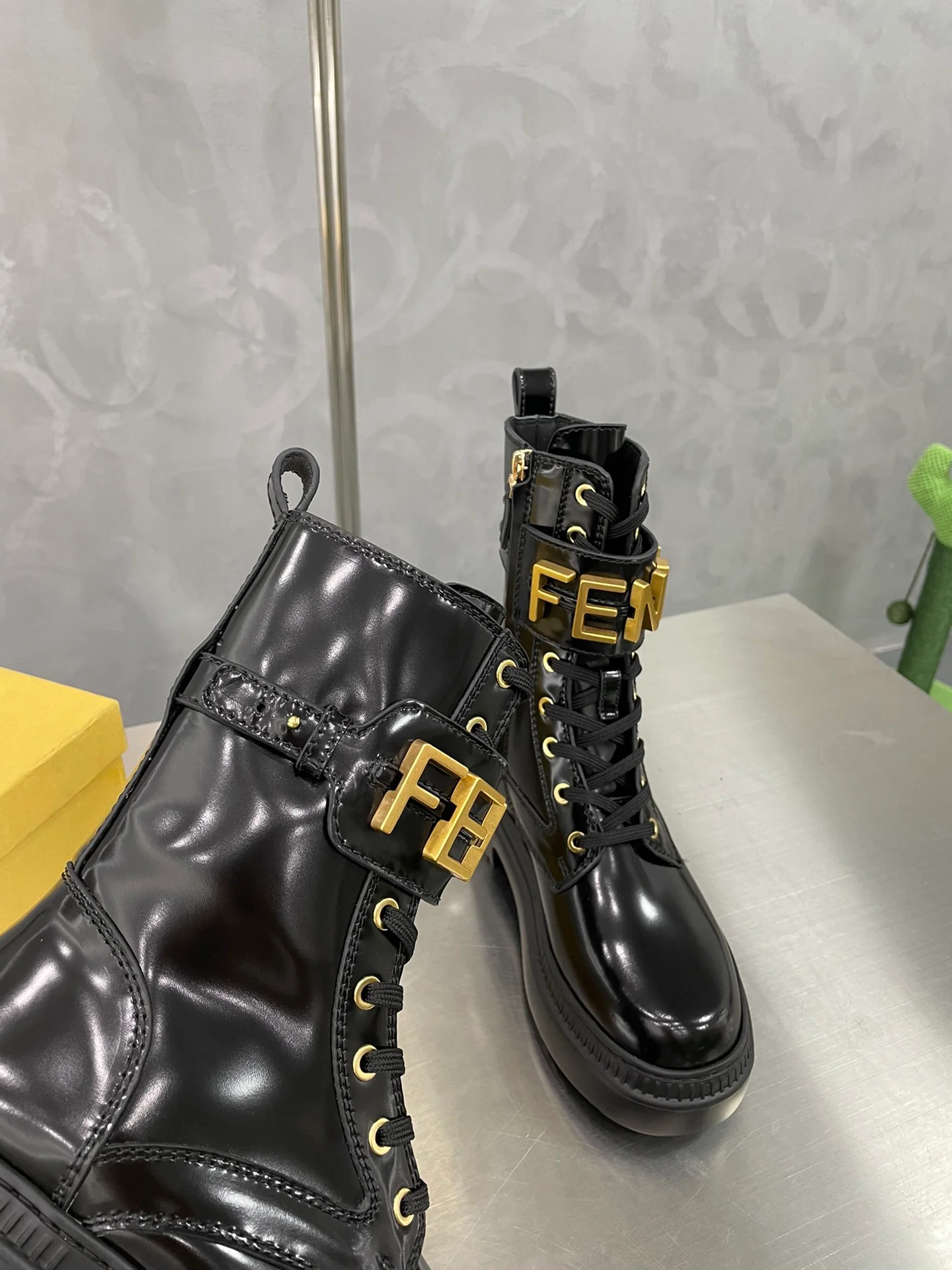 Сапоги для верховой езды Fendi средней высоты - черные