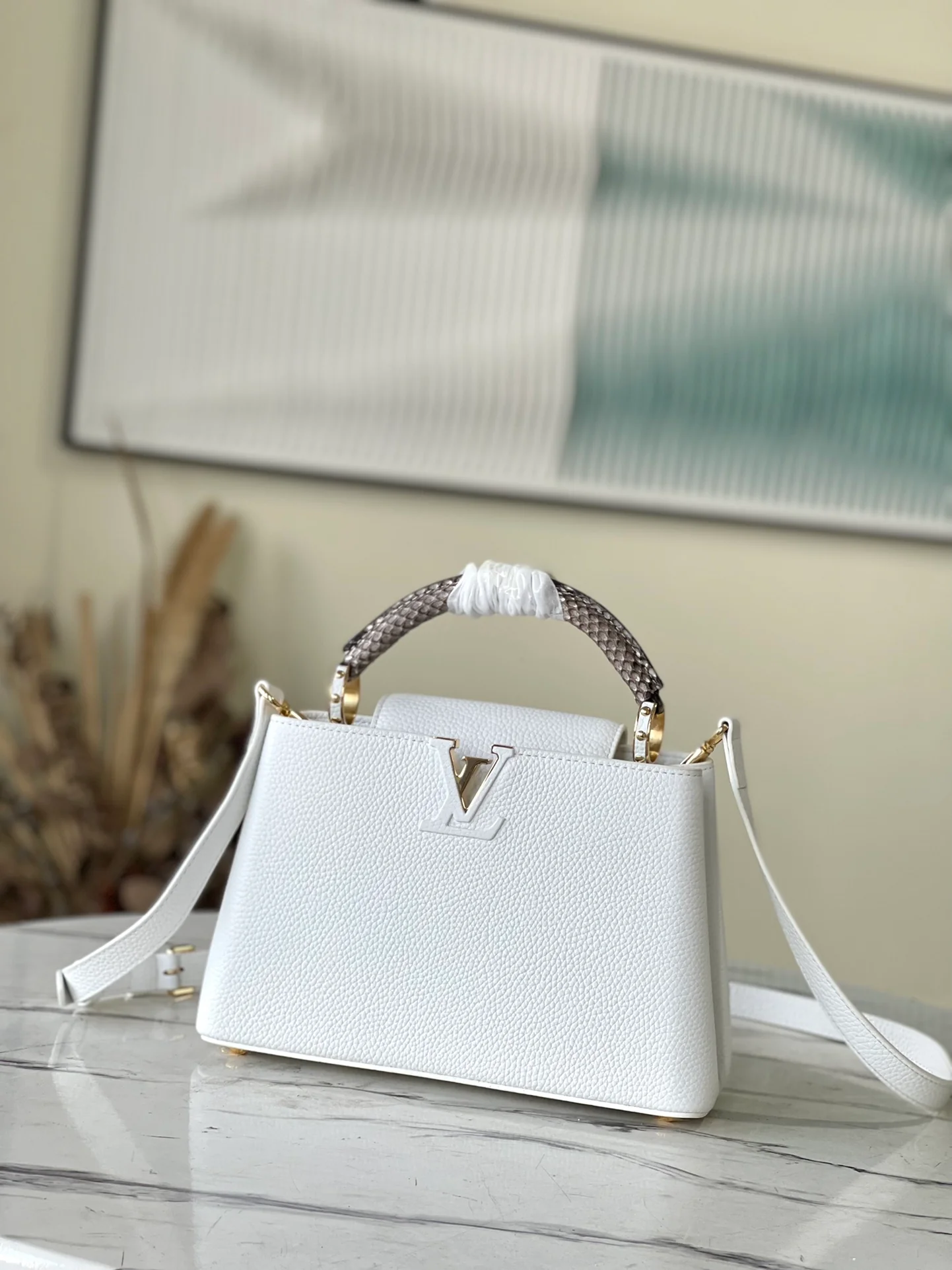 n92040m48865-LV-capucines-handbag-small-white with gold hardware