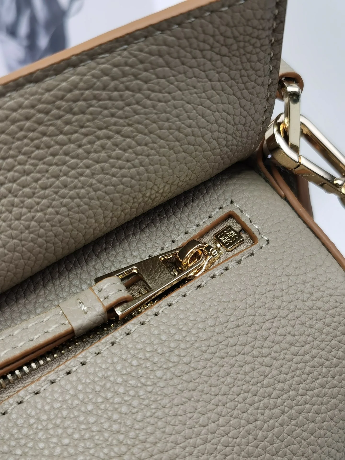 Loewe Puzzle, мини-версия из телячьей кожи, 1 шт.