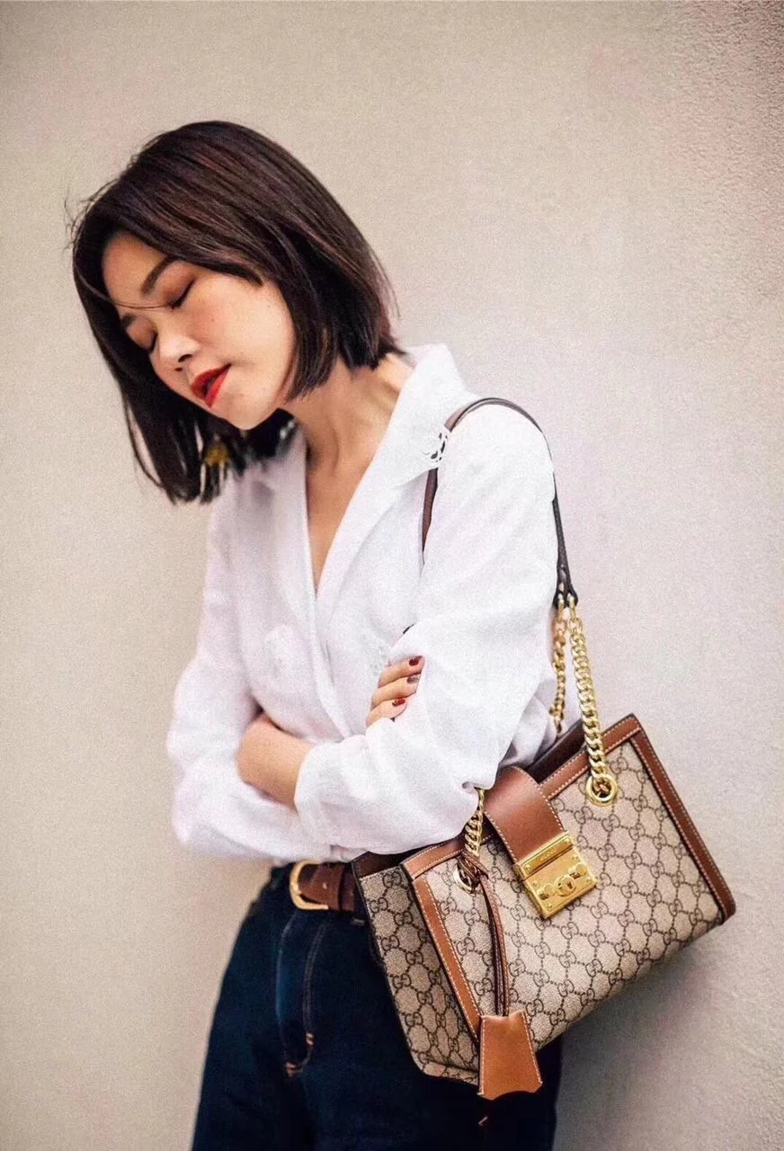 Маленькая сумка для покупок с замком Gucci