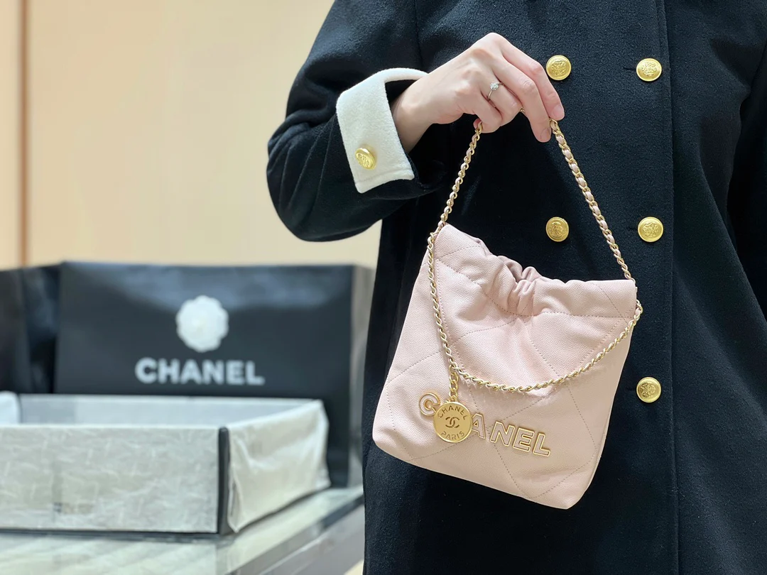 Мини-сумка Chanel Mini 22, лимитированная серия, мусорный мешок - розовый.