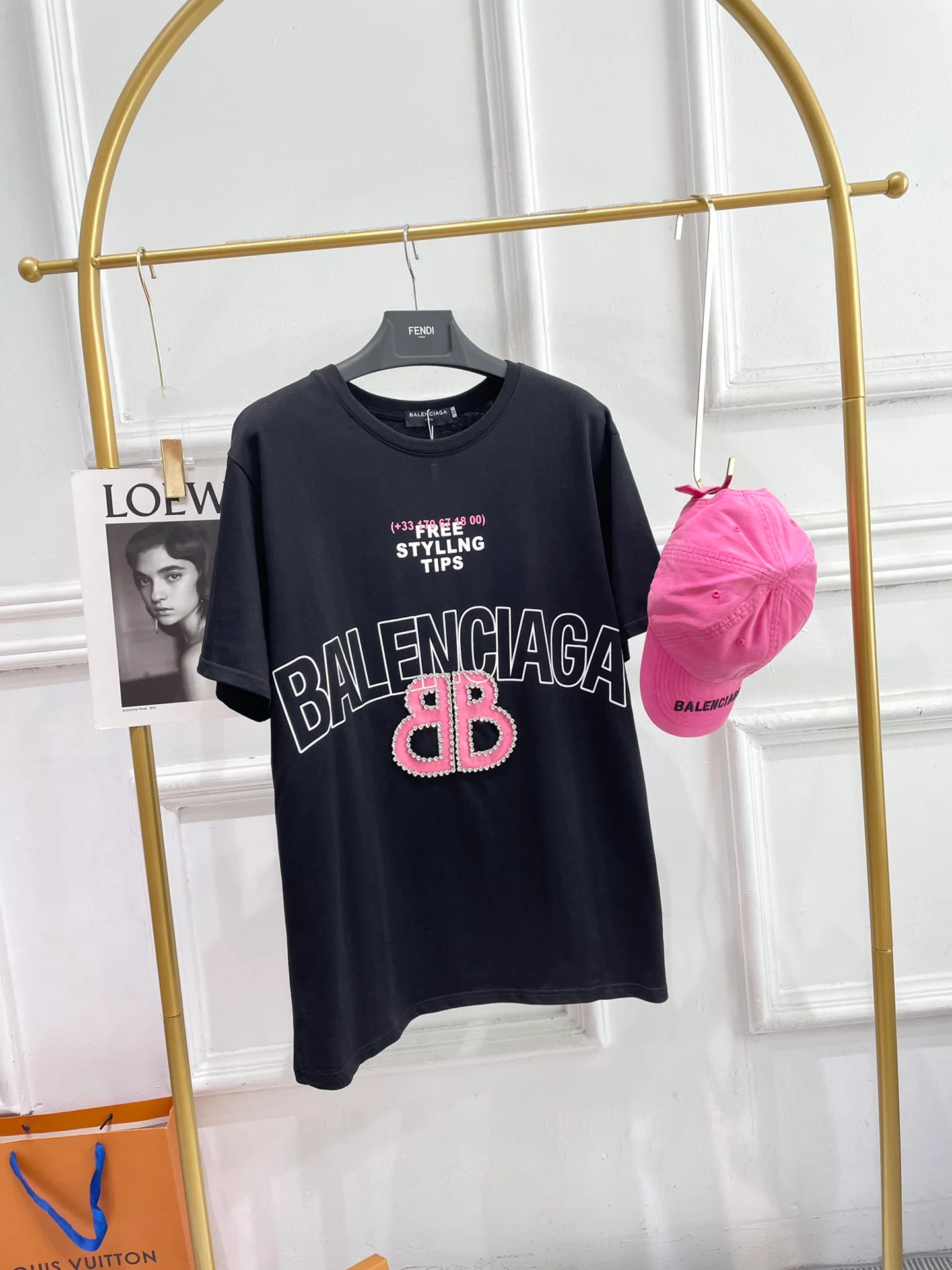 Футболка Balenciaga 2403 с коротким рукавом и стразами BB, свободного кроя, черная.