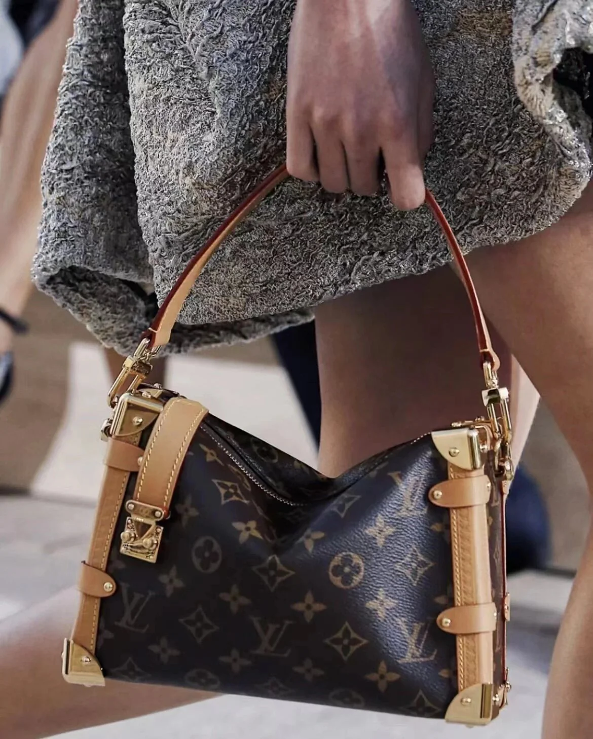 m46358-LV-side-trunk-mm-handbag/shoulder bag