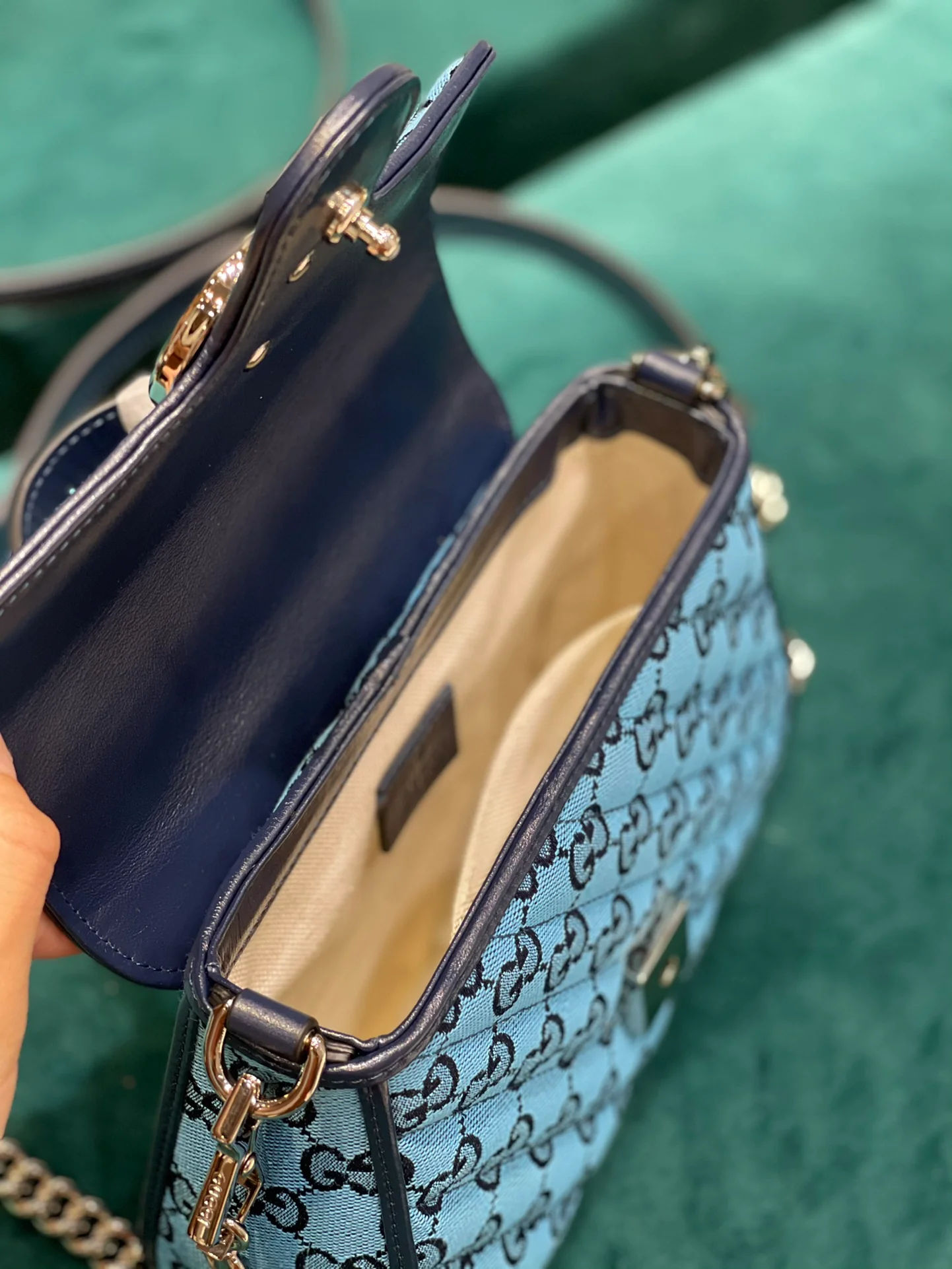 Сумка-тоут Gucci из серии Marmont - 21-15-5-8 см