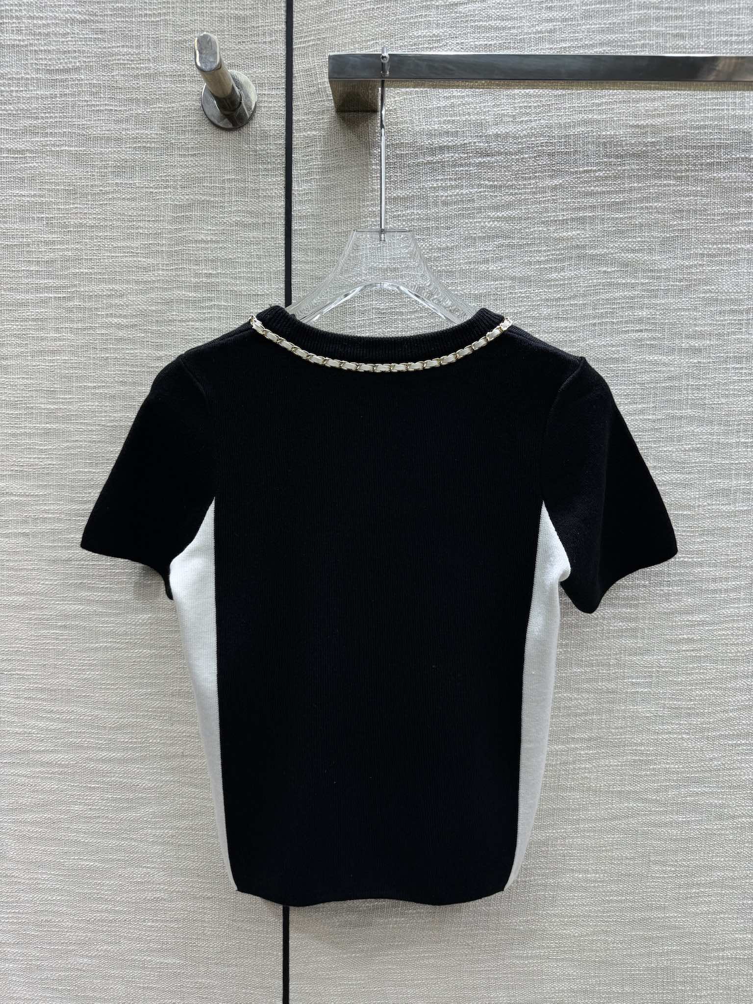 Chanel 2403 - Рубашка с короткими рукавами, связанная вручную, в виде цепочки - Черная