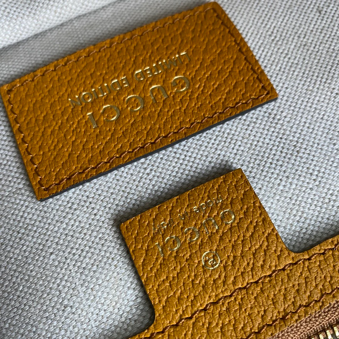 Сумка-седло Gucci в стиле 