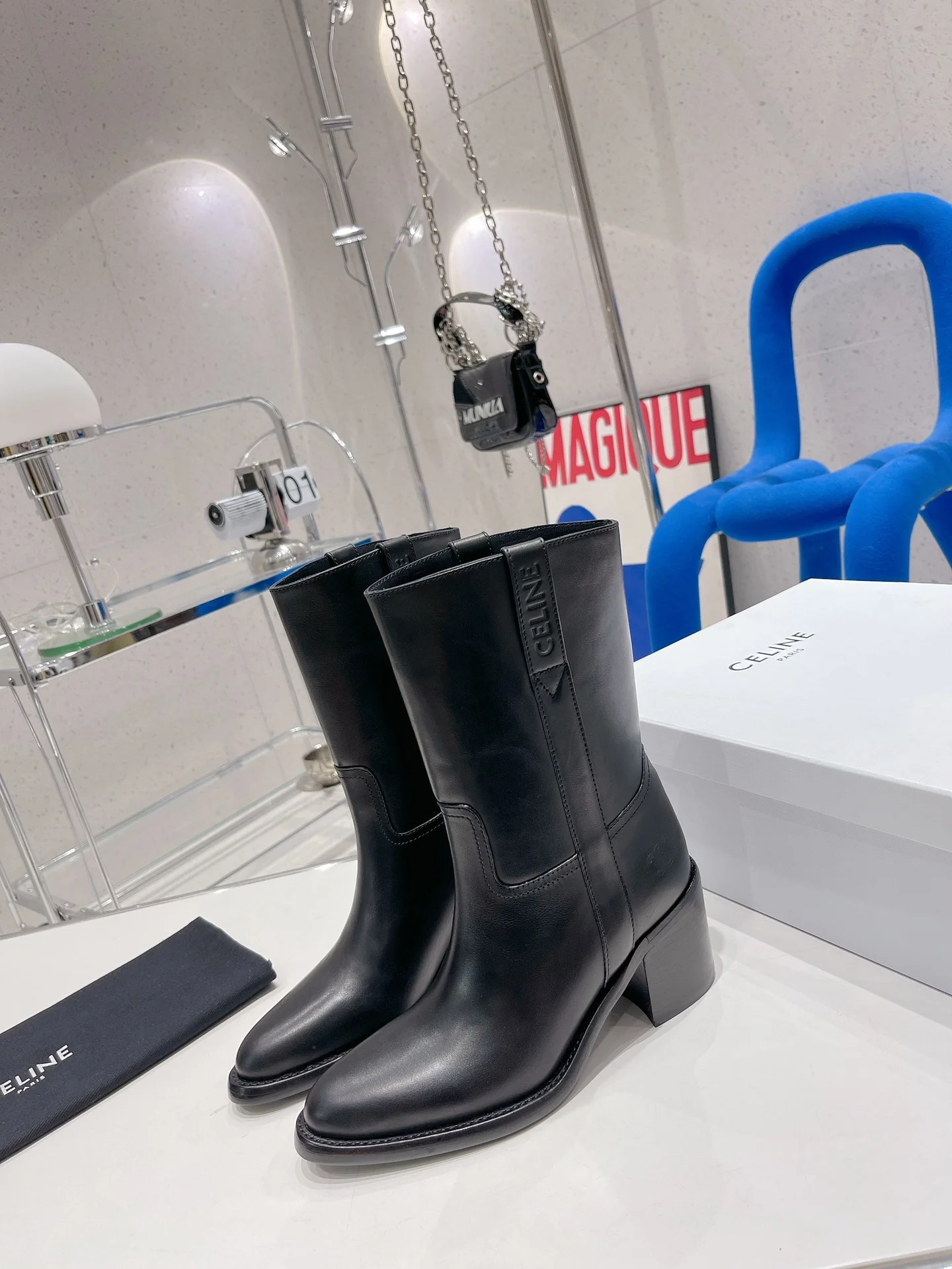 Новинка сезона осень/зима 2022: сапоги на высоком каблуке Celine - размеры 35-40.