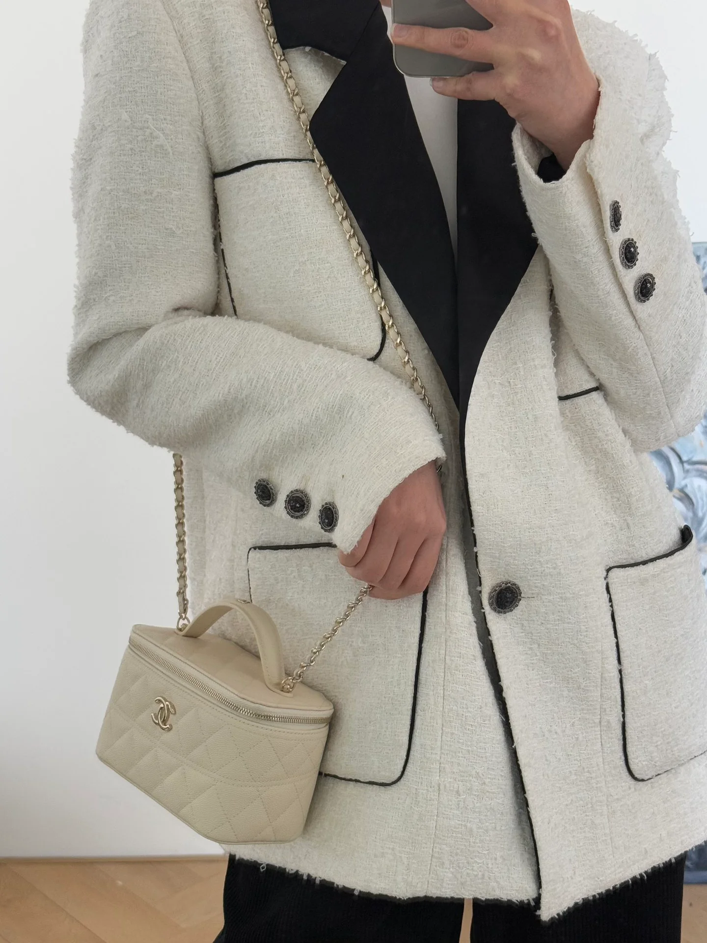 Сумка-ланчбокс Chanel 25c - серовато-белая