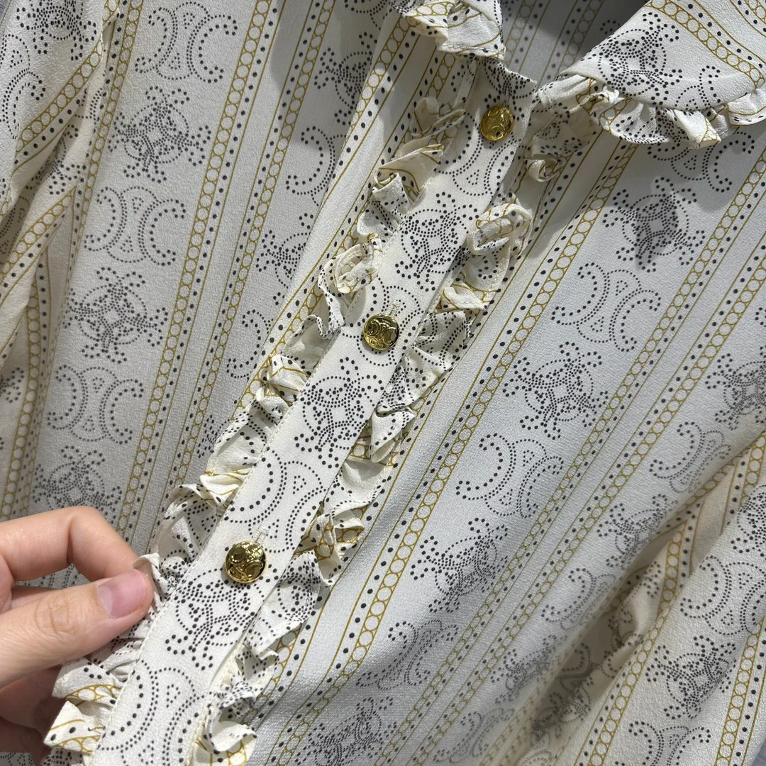 Новинка сезона весна/лето 2024 от Celine: шелковая рубашка в стиле французской элегантности.