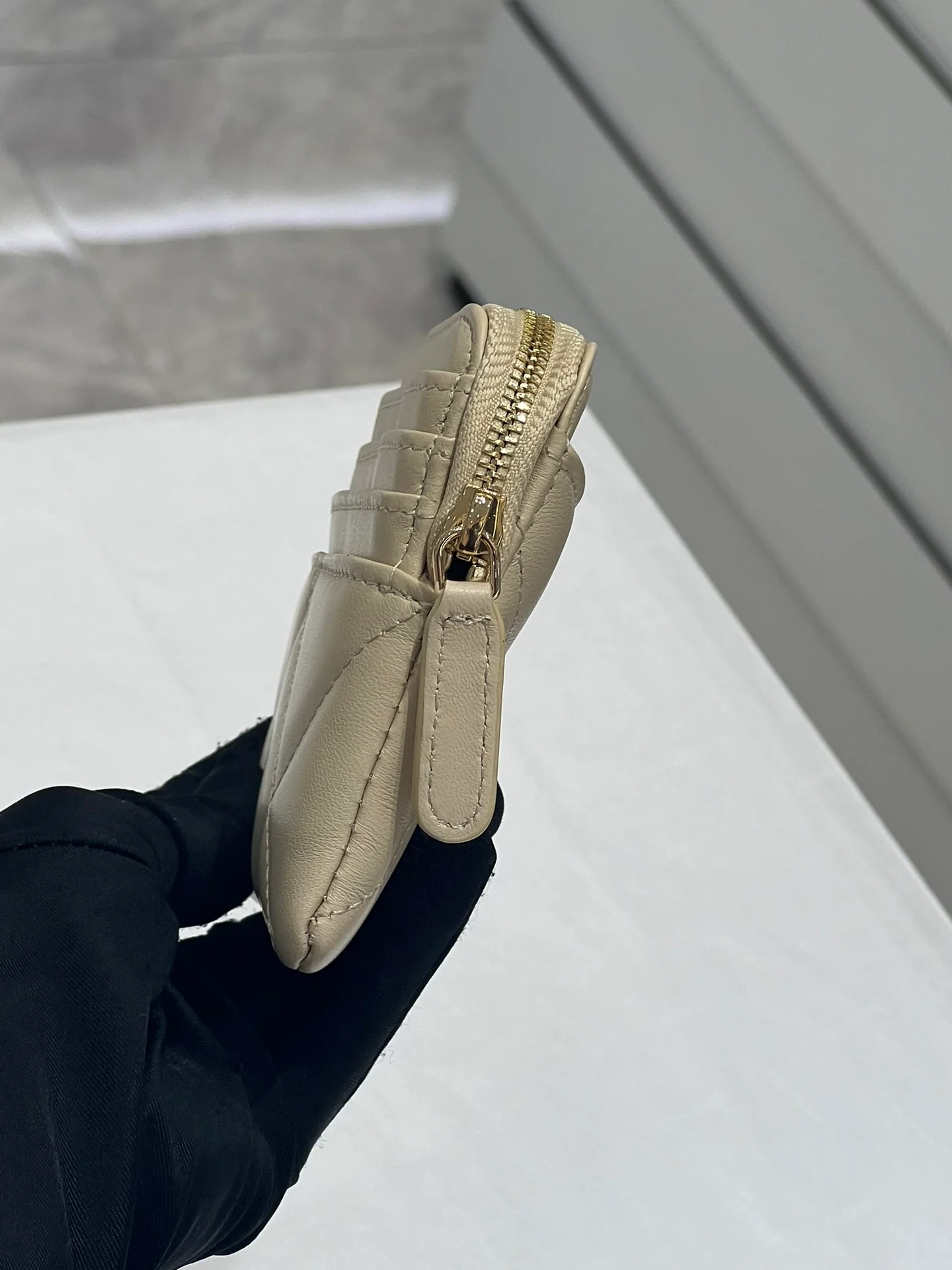 Кошелек-кардхолдер Chanel 19 Series - Toast на молнии - бежевый