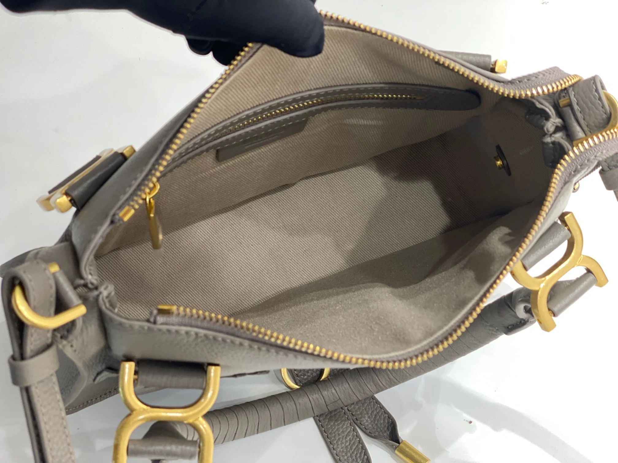 Хлоя-Марси-Грей-средний-1