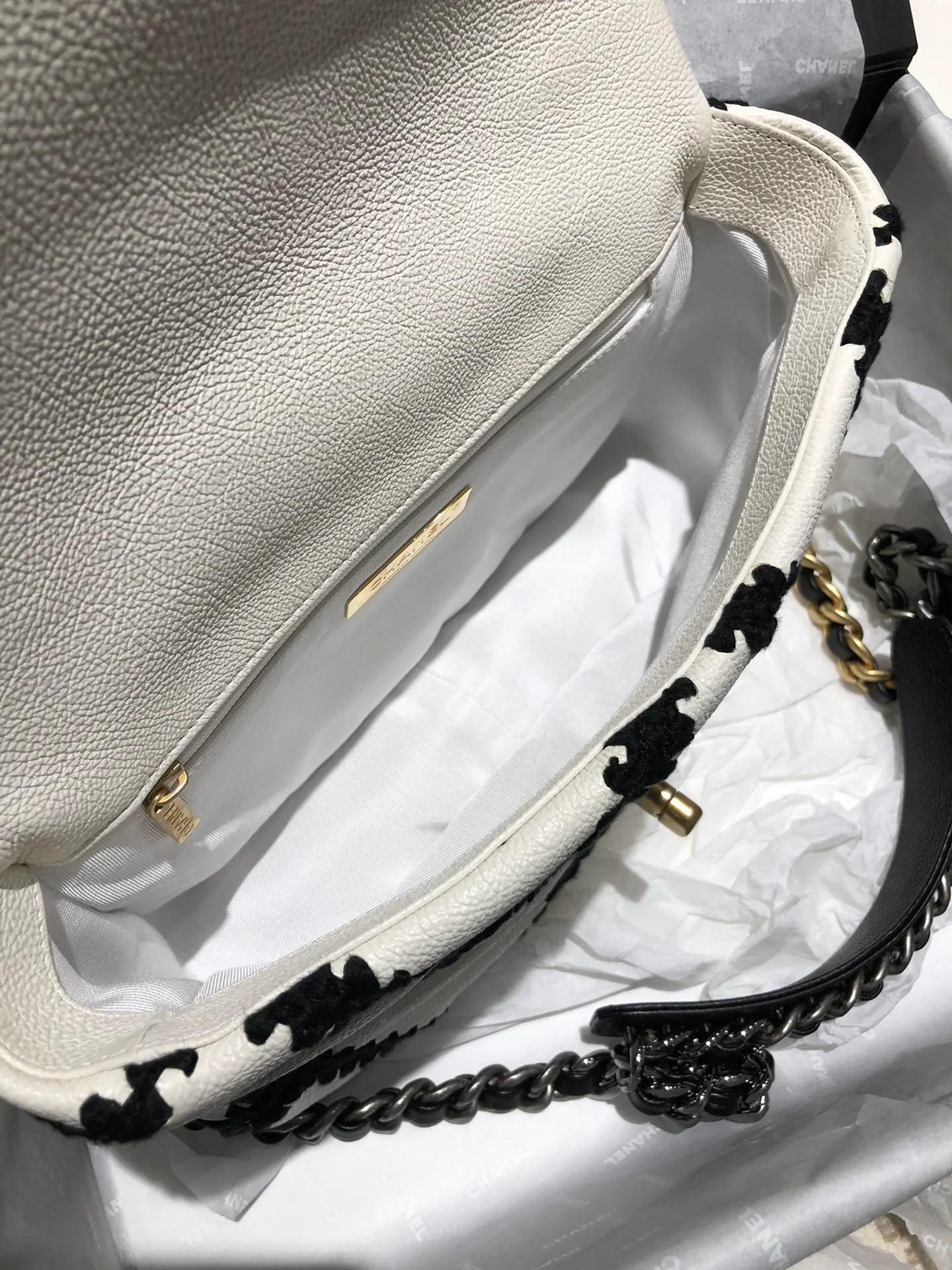 Сумка Chanel 19 - Кожаная - Черно-белый клетчатый узор