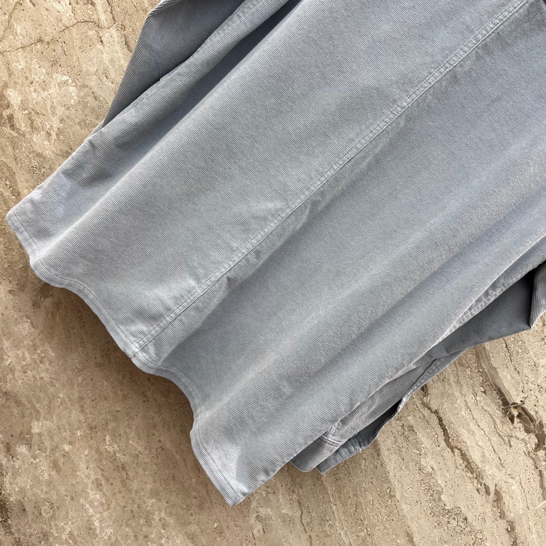 Celine-2404 - Повседневная вельветовая рубашка-куртка в классическом стиле с длинными рукавами и золотыми пуговицами.