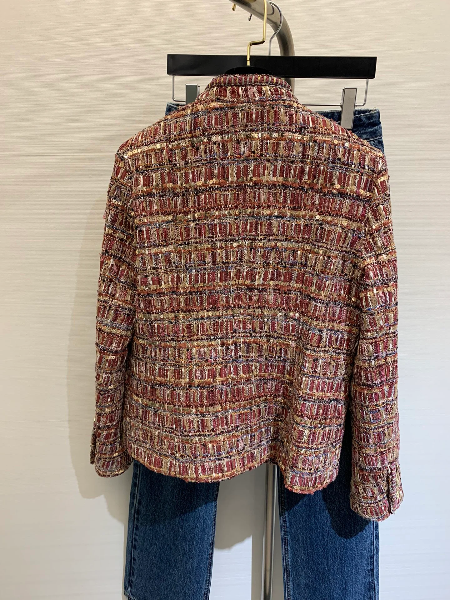 Тяжелый вязаный жакет Chanel 2403